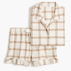 NWT Long-sleeve Ruffle
Flannel Pajama Set For Women. Size Small